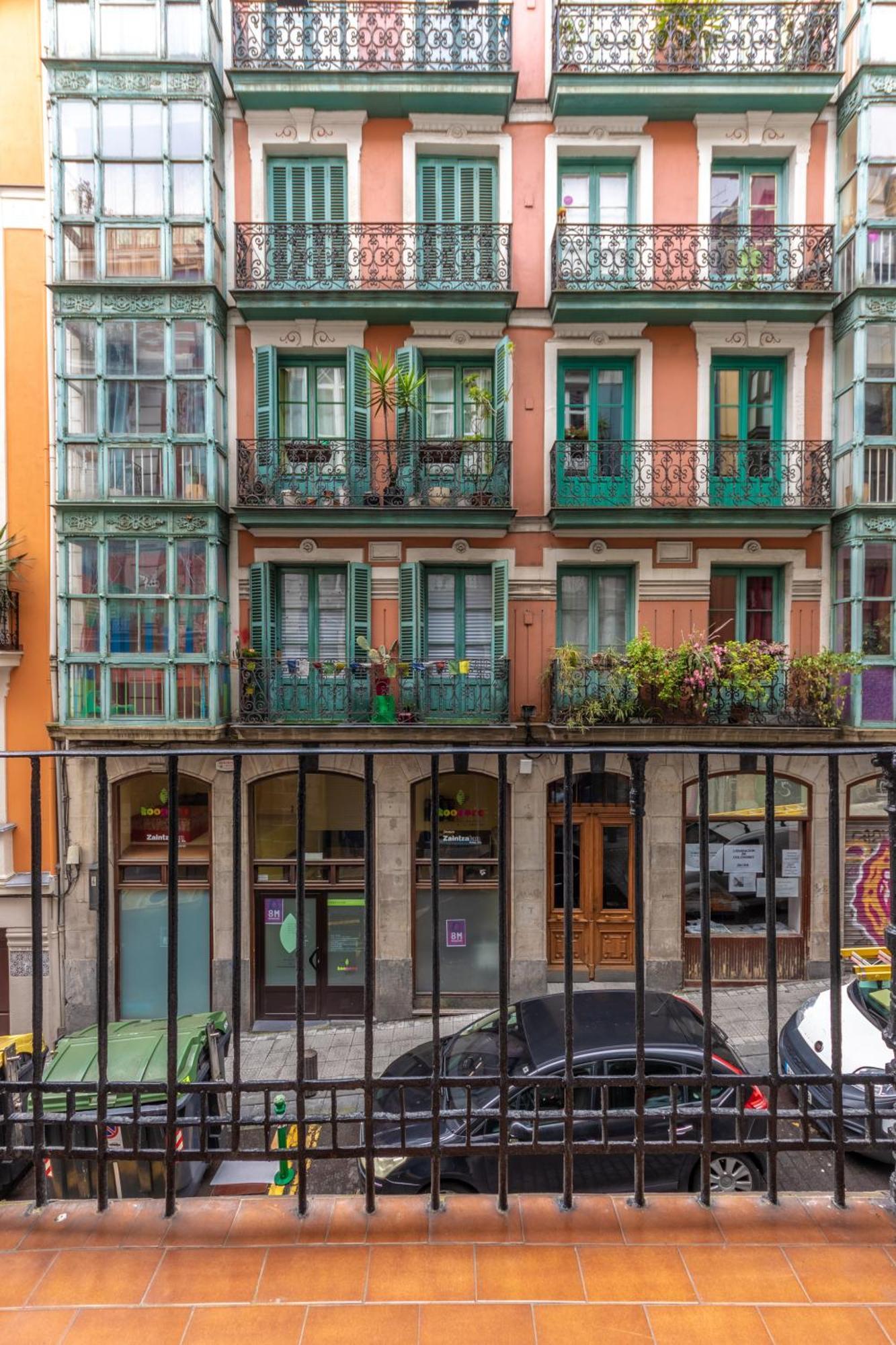Encantador Apartamento En El Casco Antiguo De Bilbao Exterior photo
